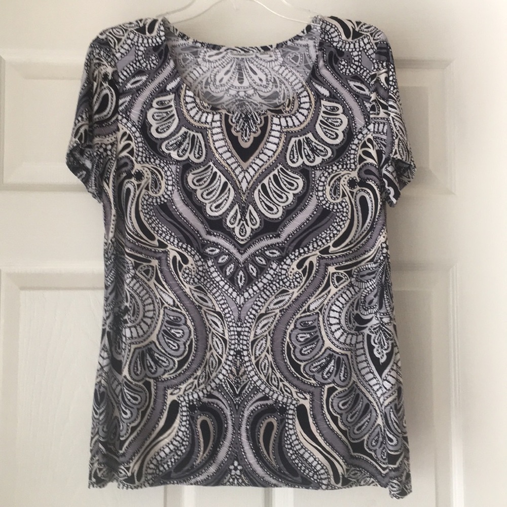 Great spring/summer paisley top